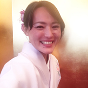 やすの紀子